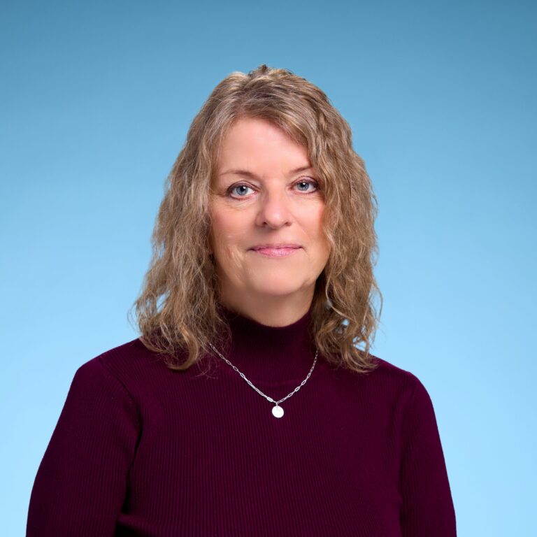 Gisholt-Deena-35394 (2)